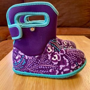 Bogs toddler soft winter boots- size 9